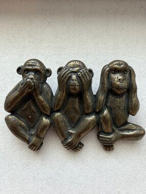 Three Wise Monkeys Bronze Brooch Vintage 1990s
